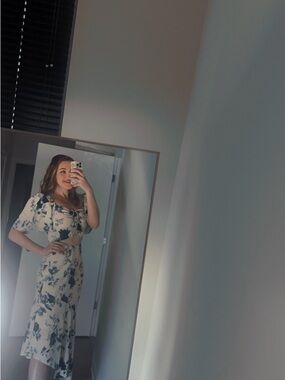 Abercrombie & Fitch Cream Crop Top with Navy Floral Print